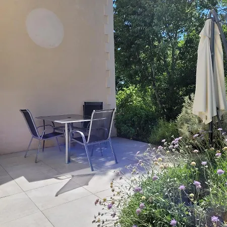 Apartment Des Alexandrins Uzes