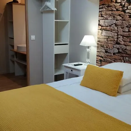 Des Alexandrins Apartment *